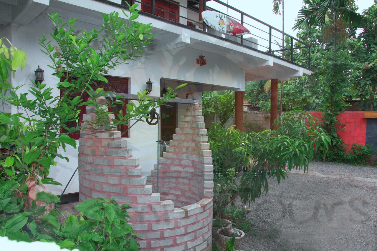 Airport Tourist Hostel Katunayake Exterior photo